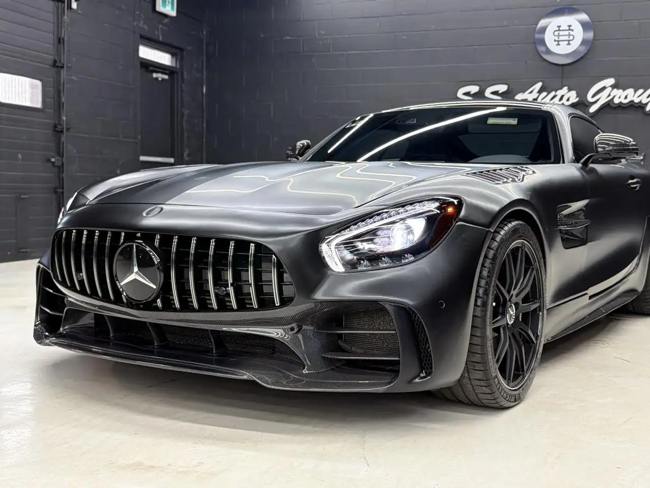 Mercedes-Benz AMG GT снимка Mercedes-Benz AMG GT