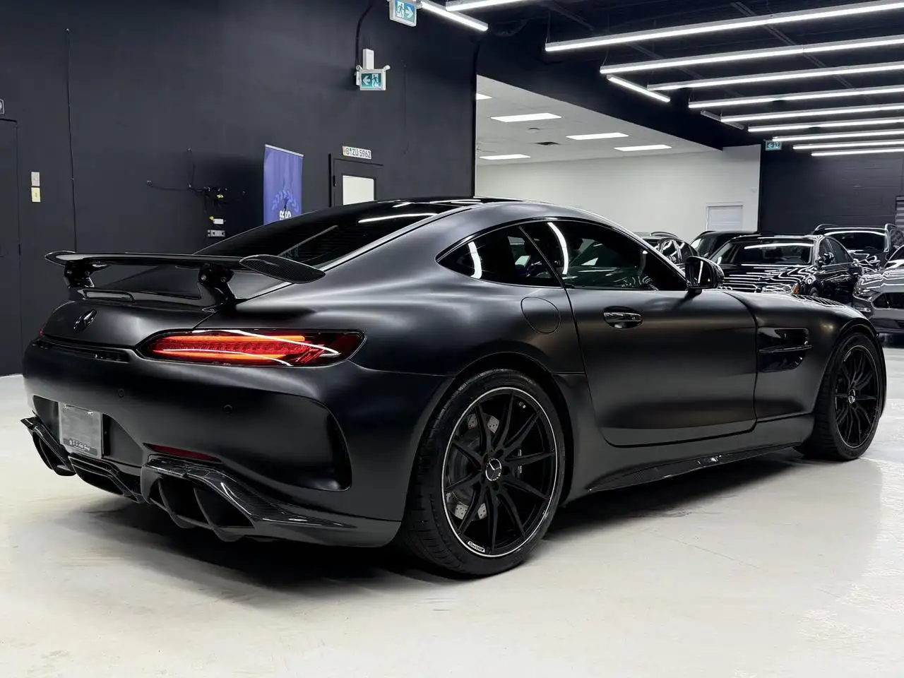 Mercedes-Benz AMG GT снимка Mercedes-Benz AMG GT