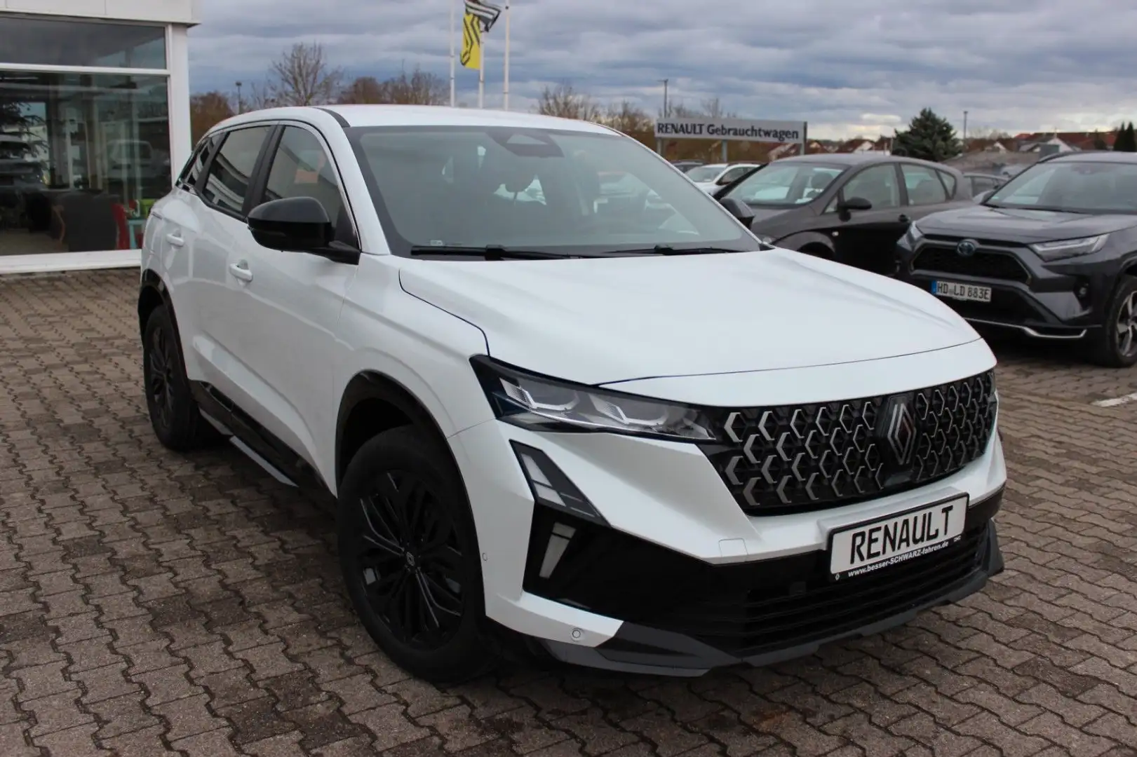 Renault Austral Evolution  150 PS  Automatik Weiß - 2