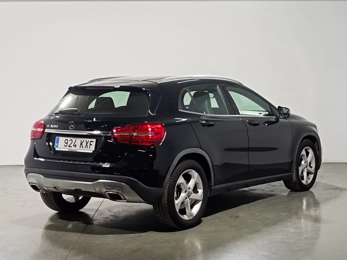 Mercedes-Benz GLA 180 Negro - 2