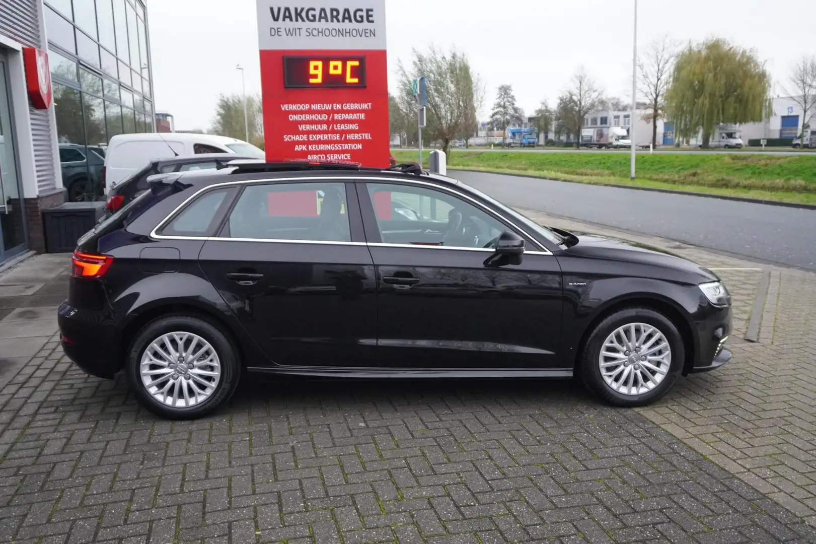 Audi A3 Sportback 1.4 e-tron Lease Edition / Pano / Climat Nero - 2