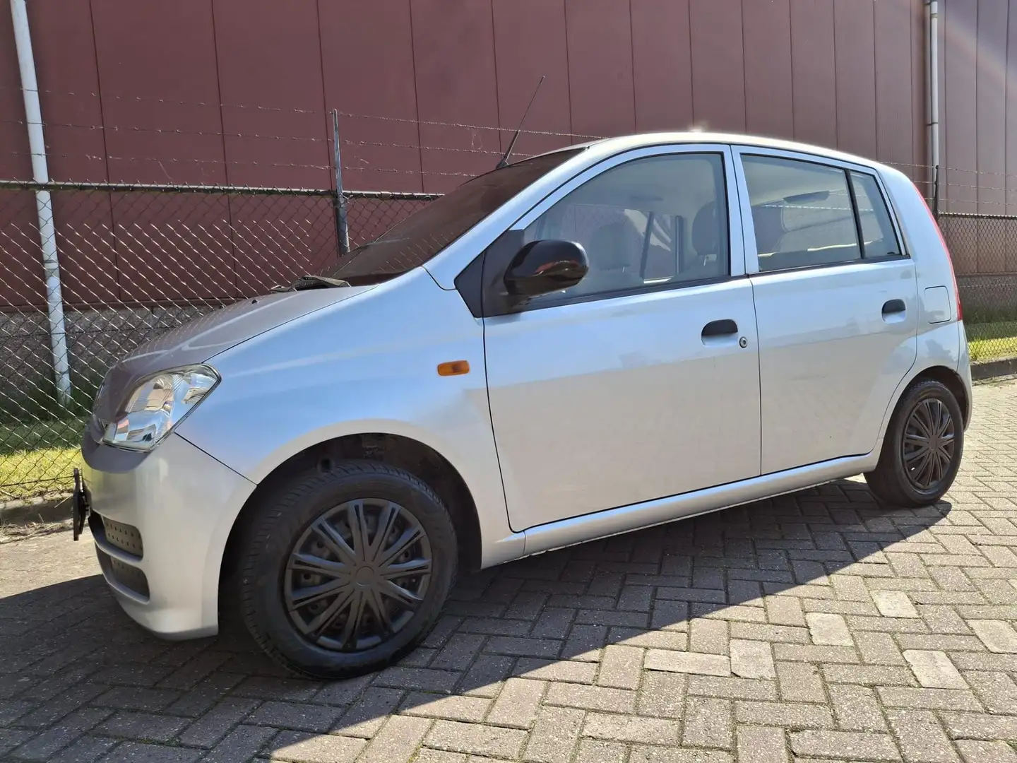 Daihatsu Cuore 1.0-12V Nagano Gri - 1
