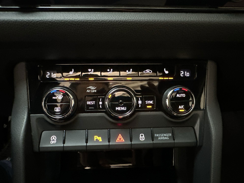 Skoda Kodiaq 1.5 TSI Sportline Business Camera Stoelverwarming — photo 9