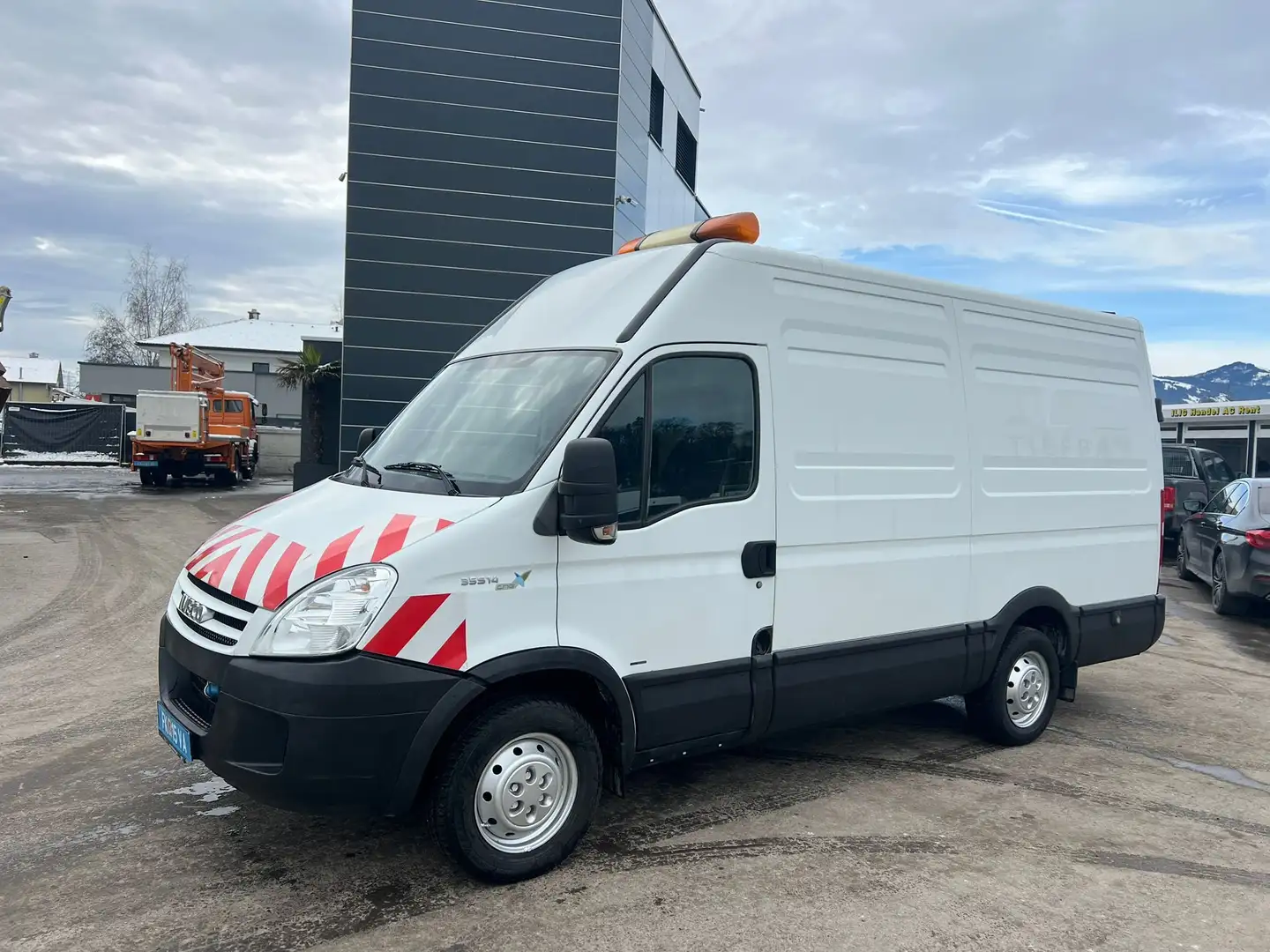 Iveco Daily 35s14 *Kasten+Lang*3.0 L Benzin/Erdgas CNG White - 1