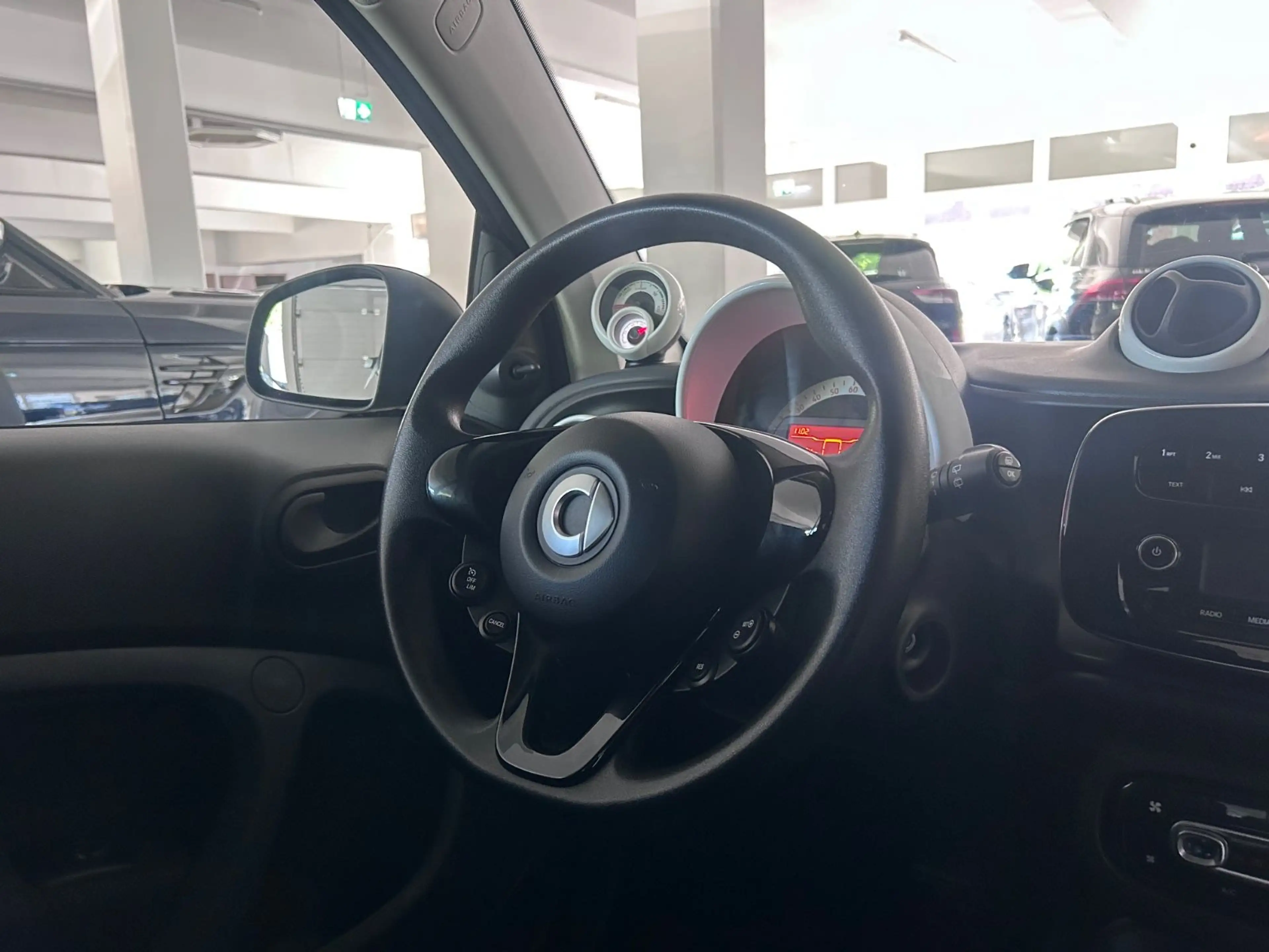 smart forTwo coupe electric drive / EQ — photo 11