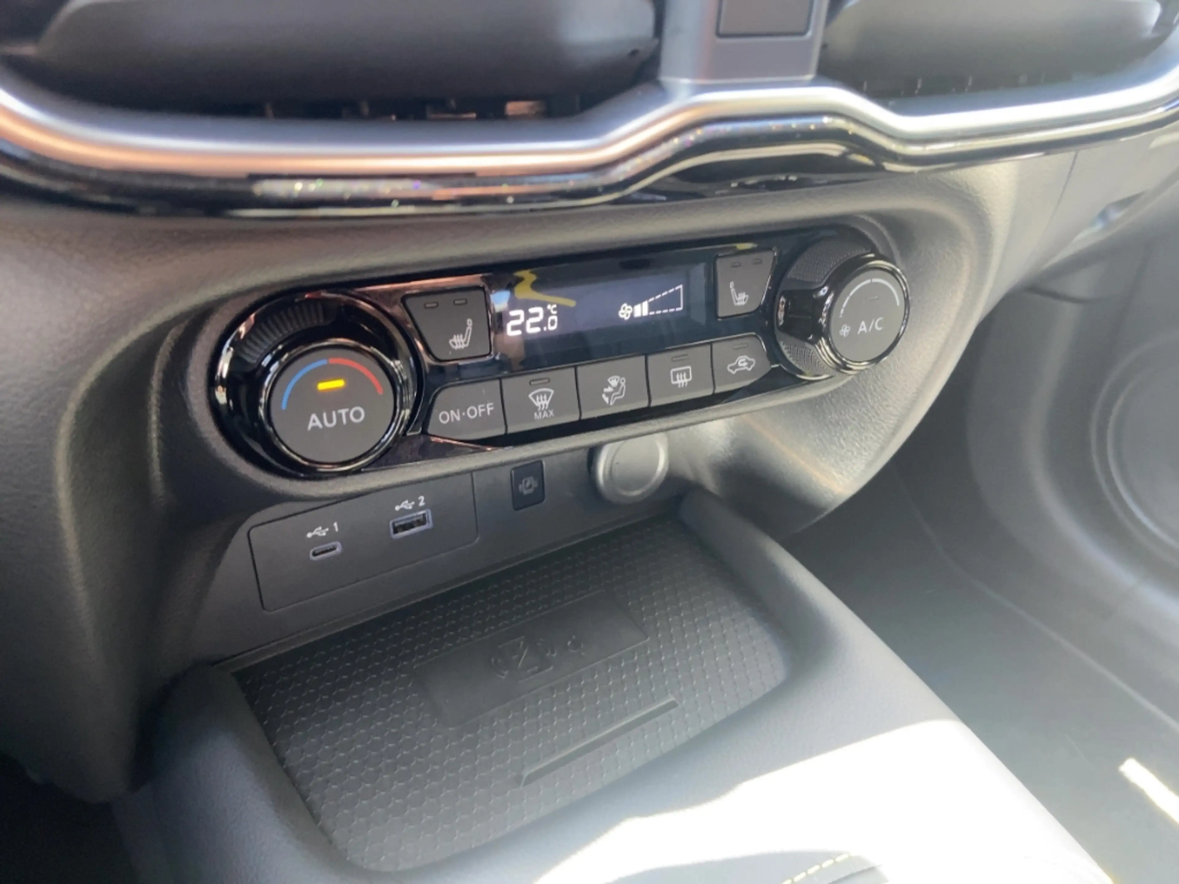 Nissan Juke N-SPORT 114PS Autom. Winter/Navi/RFK/Carplay — photo 14
