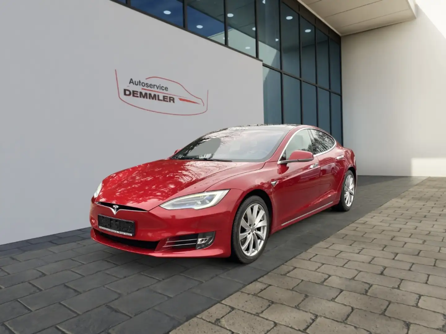 Tesla Model S Dual 4x4, Luftfederung Rot - 1