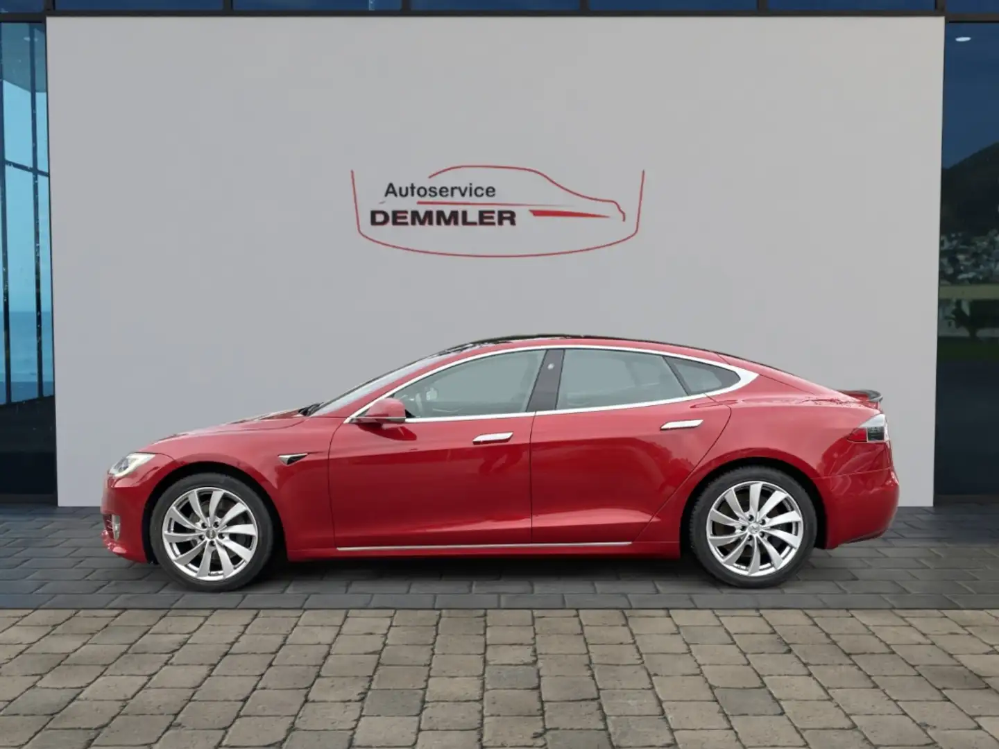 Tesla Model S Dual 4x4, Luftfederung Rot - 2