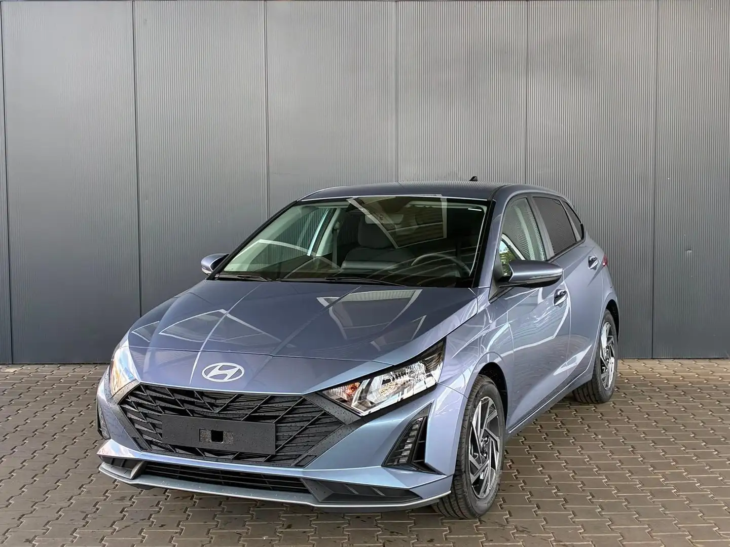 Hyundai i20 Pure 1.2 MPI / Navi PDC Hinten + Kamera Abgedun... Blau - 1