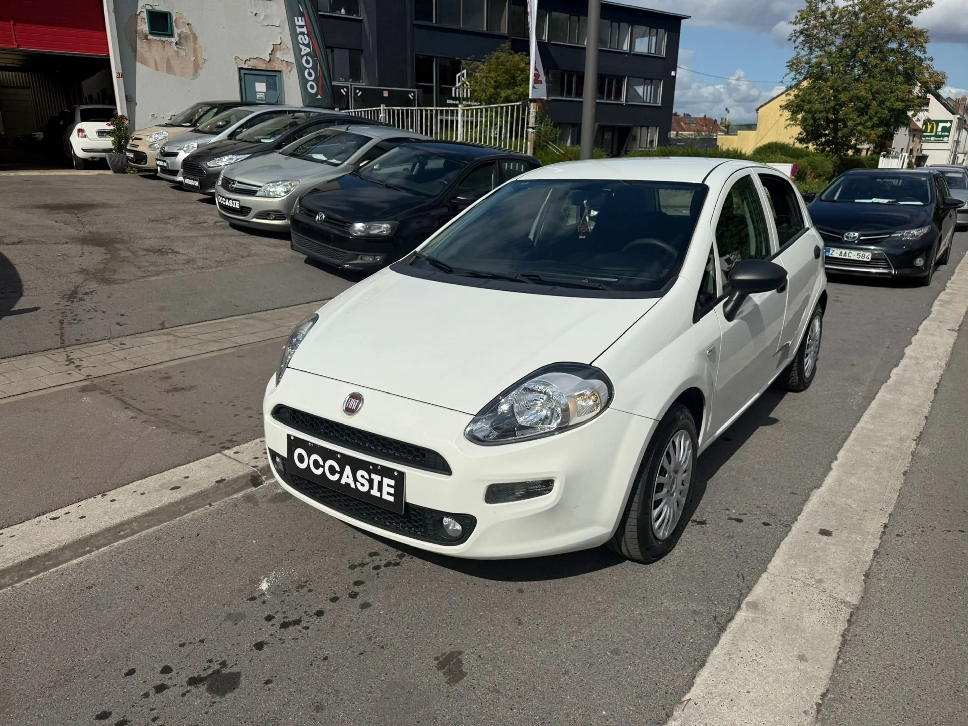 Fiat Punto 1.2i Easy**12M GARANTIE**