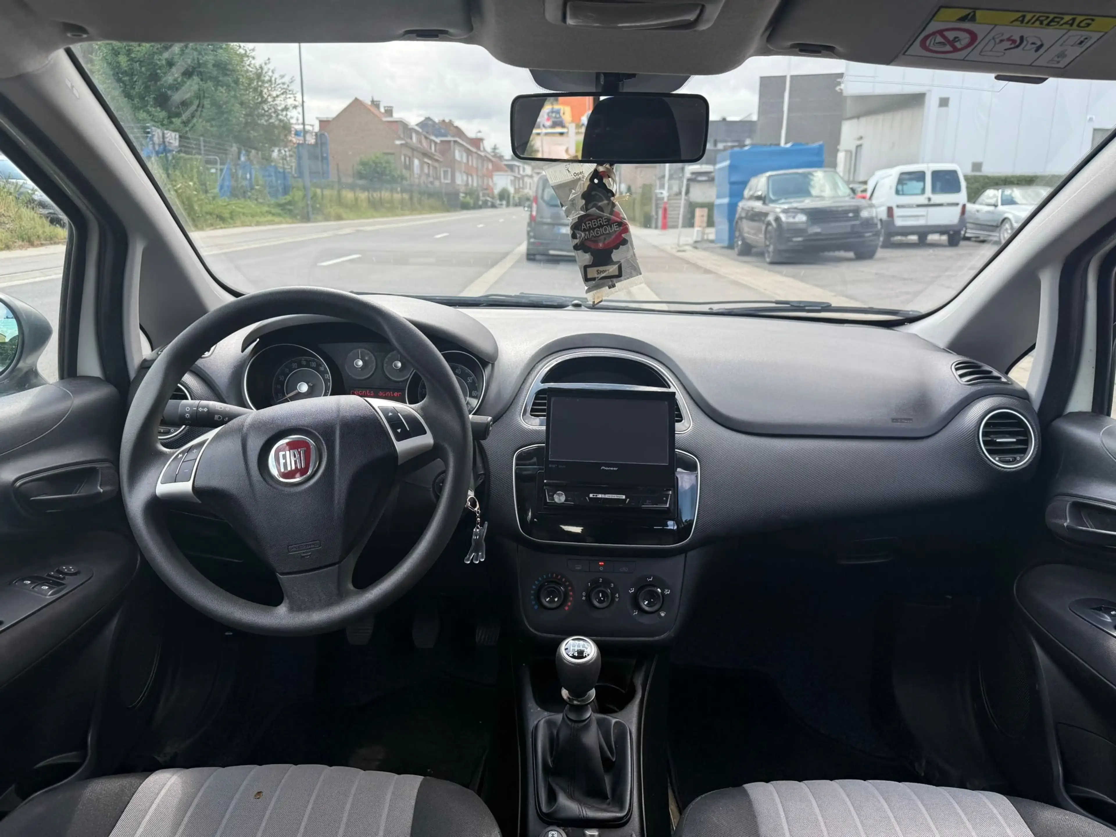 Fiat Punto 1.2i Easy**12M GARANTIE** — photo 12