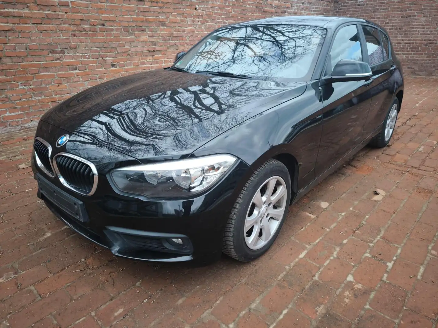 BMW 116 i  1.5 12V Motor Kontrollampe aktiv Schwarz - 1