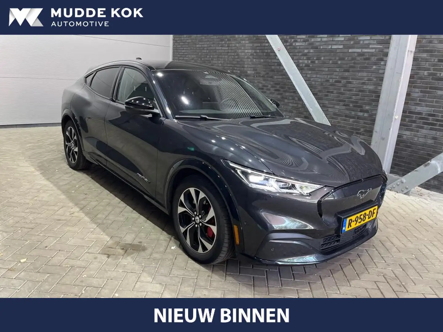 Ford Mustang Mach-E Extended AWD 98 kWh | Incl. BTW | Panoramadak | Ba Grijs - 1
