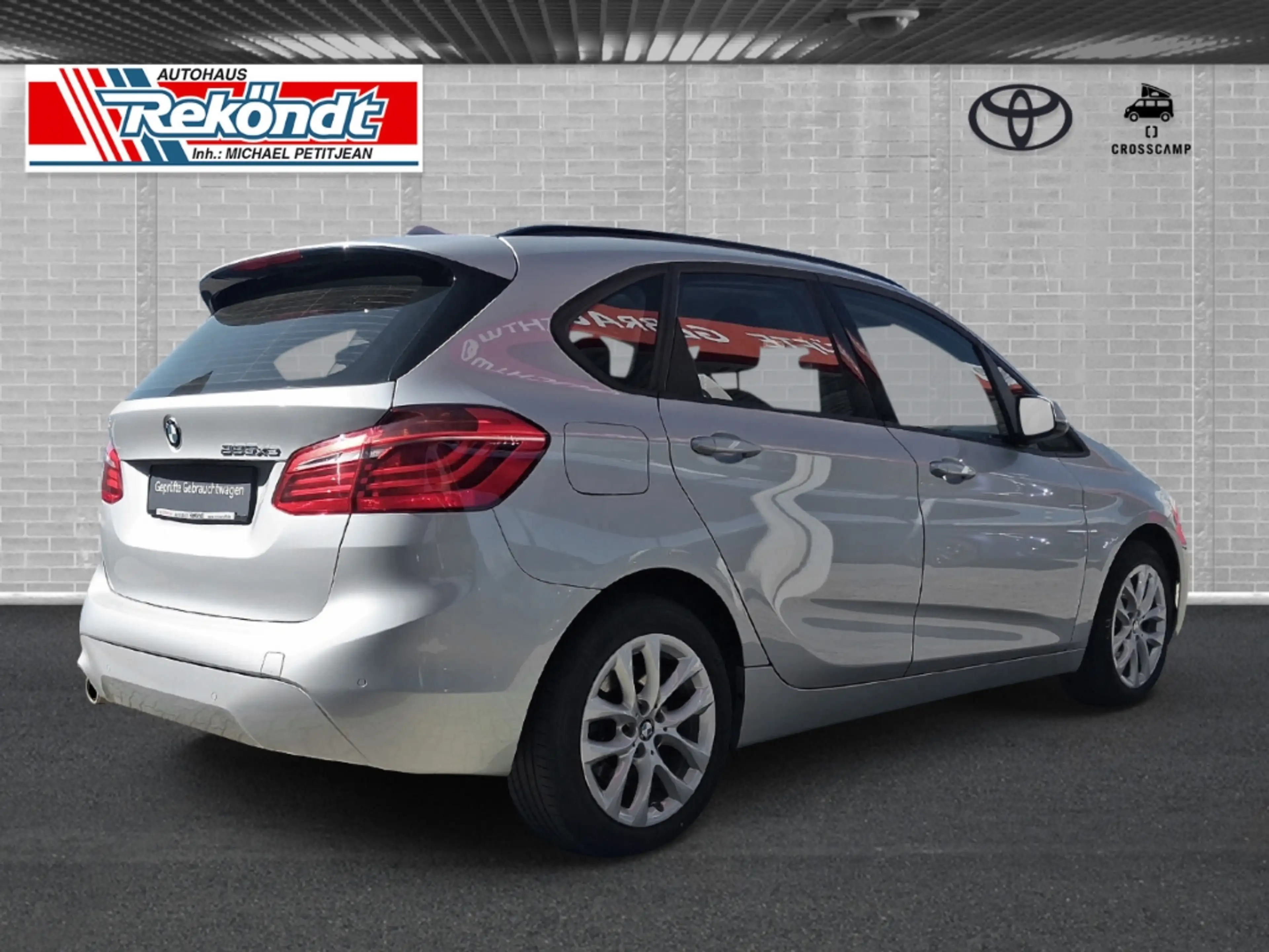 BMW 225 Active Tourer xe iPerformance Advantage Navi LED B — photo 2