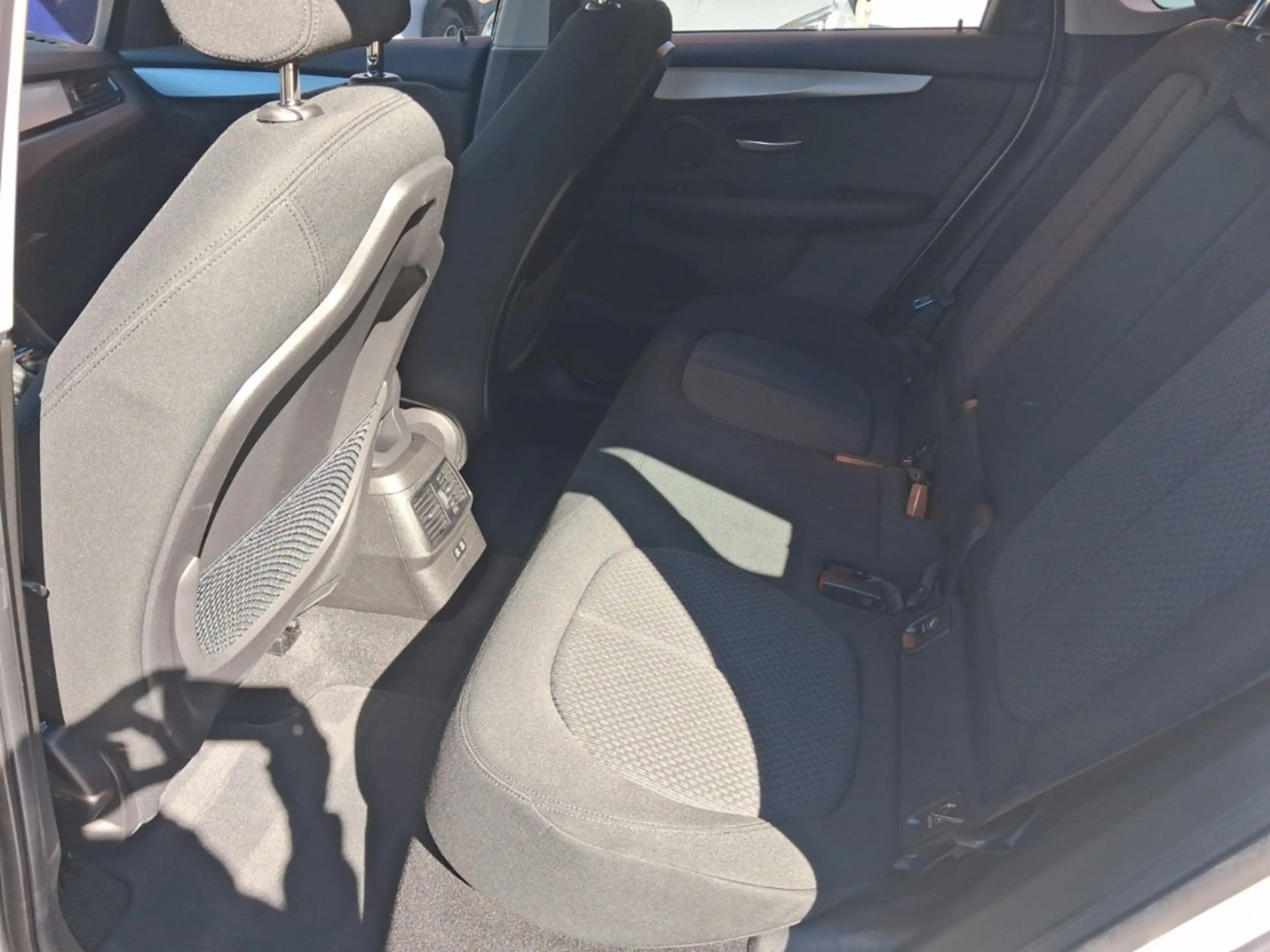 BMW 225 Active Tourer xe iPerformance Advantage Navi LED B — photo 8