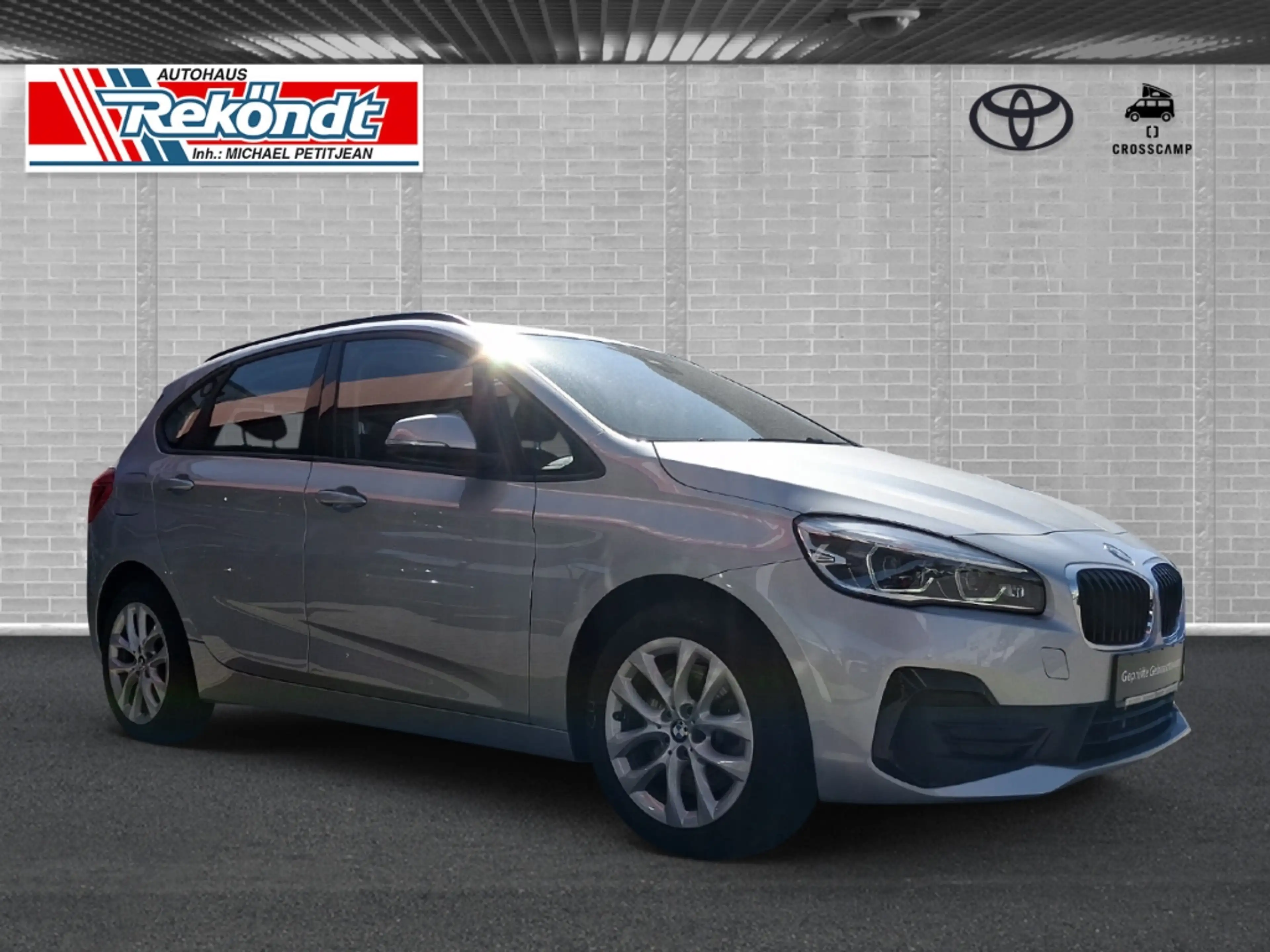 BMW 225 Active Tourer xe iPerformance Advantage Navi LED B — photo 3