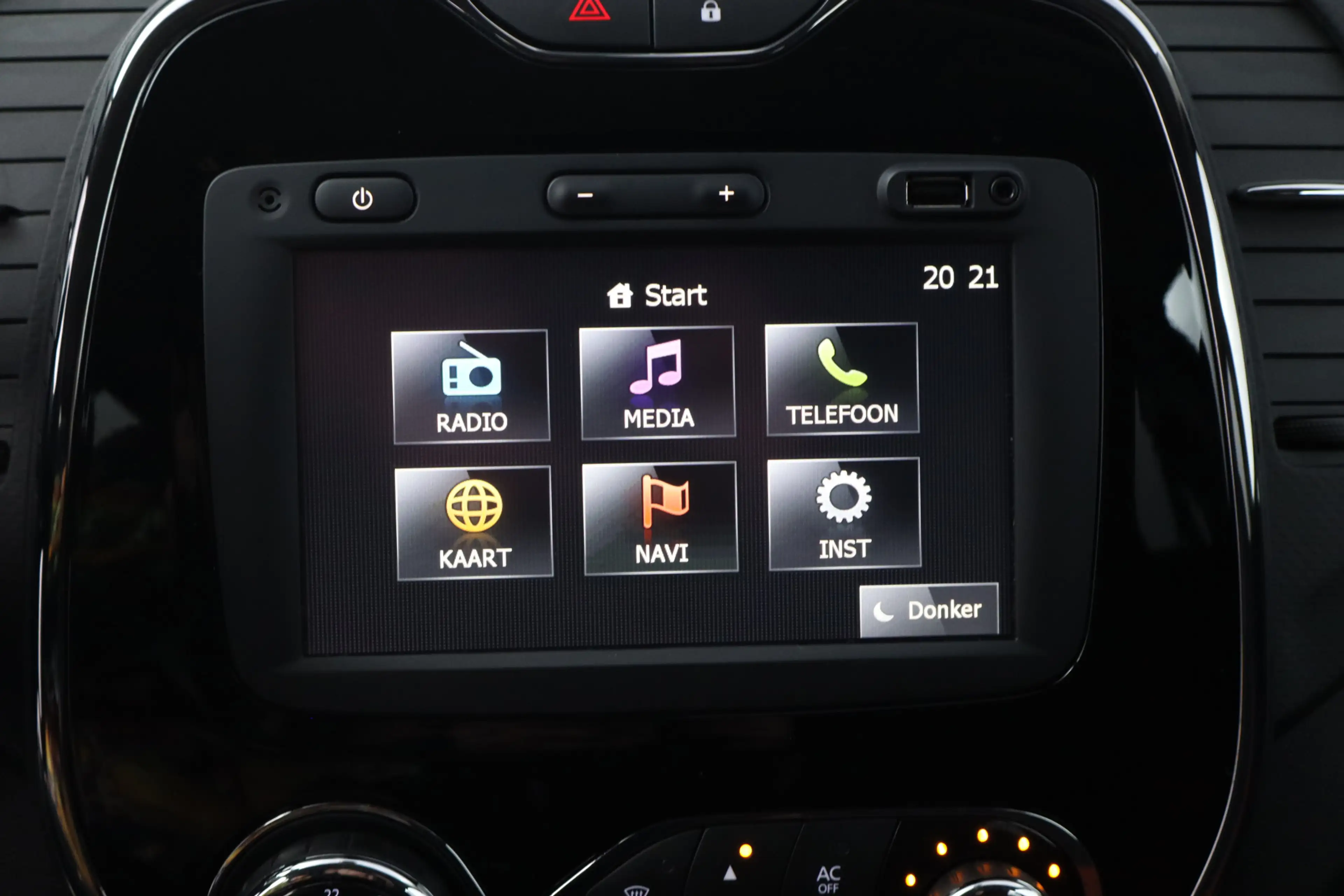 Renault Captur 0.9 TCe Expression/ Stoelverw!/ Camera/ 17''LMV/ K — photo 46