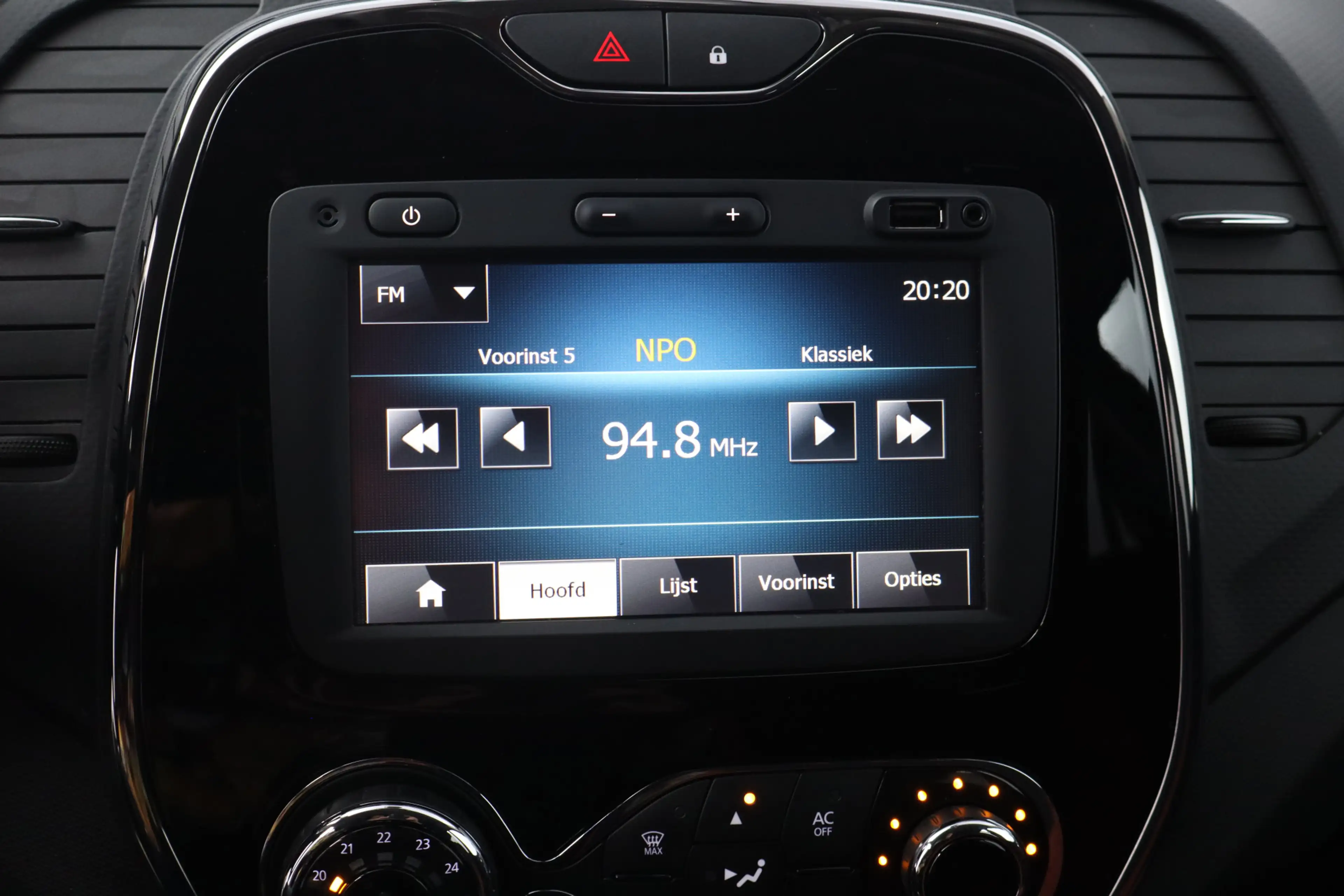 Renault Captur 0.9 TCe Expression/ Stoelverw!/ Camera/ 17''LMV/ K — photo 26