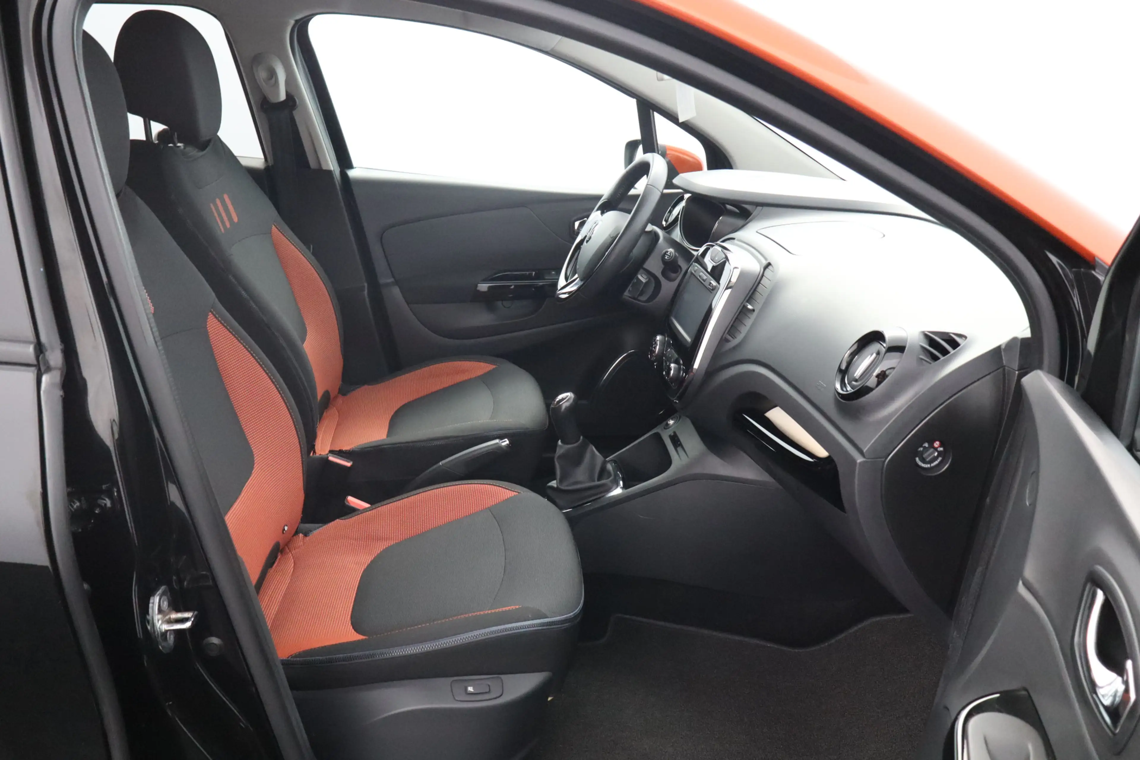 Renault Captur 0.9 TCe Expression/ Stoelverw!/ Camera/ 17''LMV/ K — photo 44
