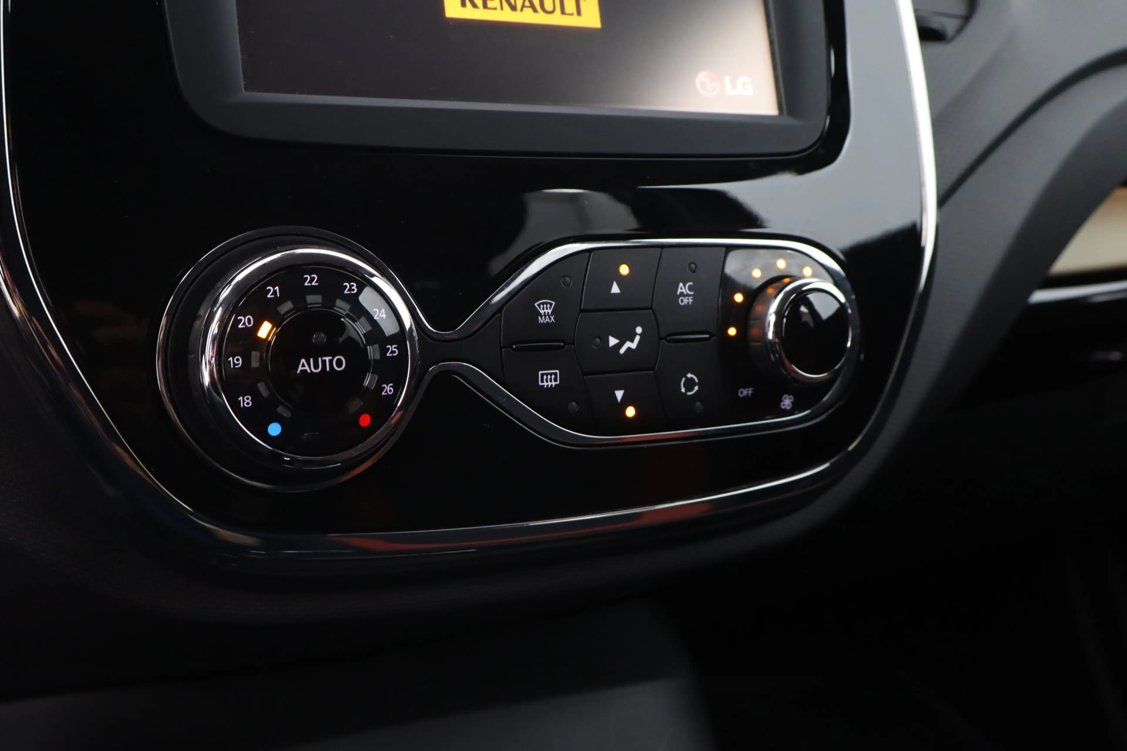Renault Captur 0.9 TCe Expression/ Stoelverw!/ Camera/ 17''LMV/ K — photo 43