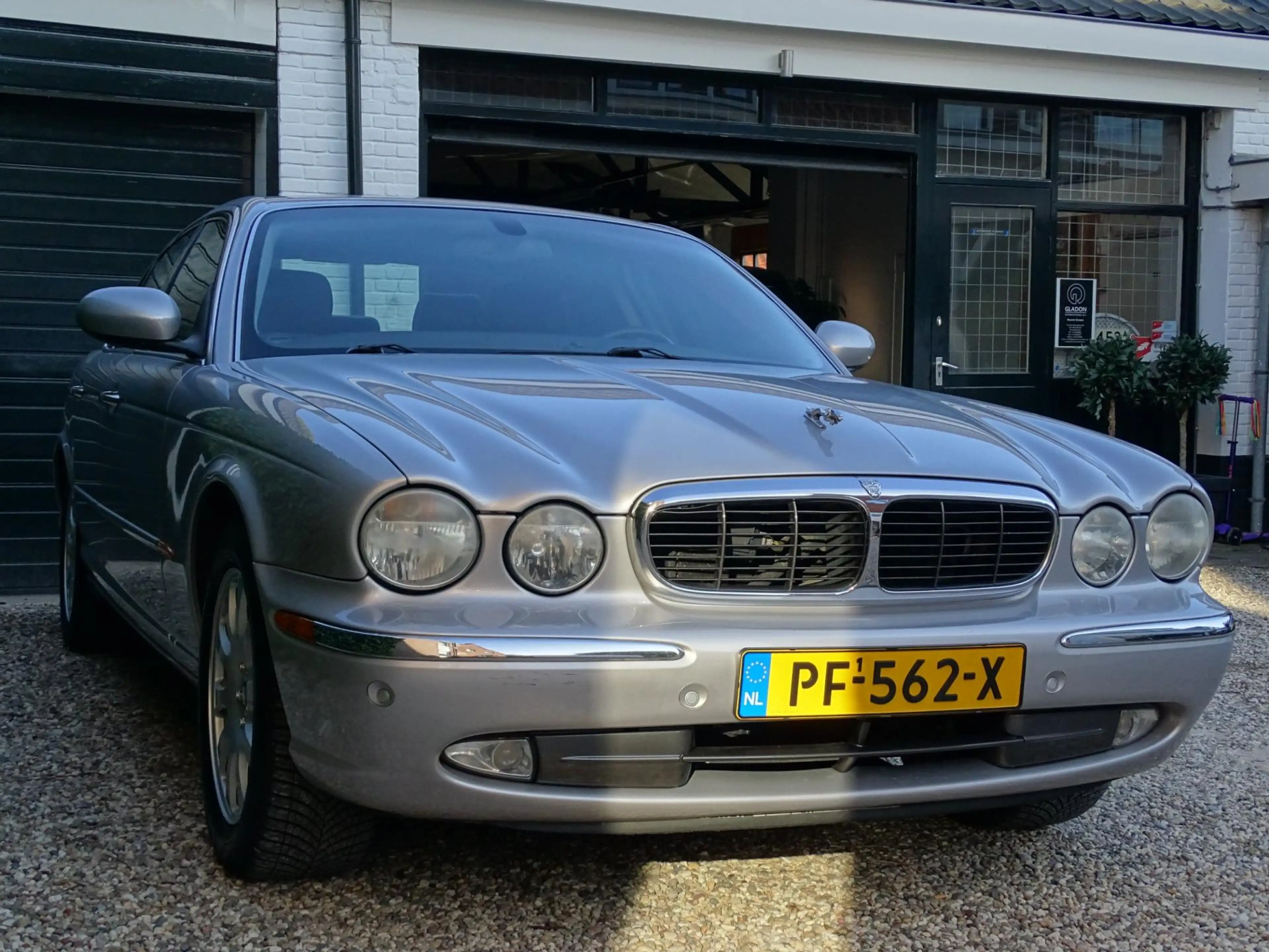 Jaguar XJ 3.0 V6 Sport | Youngtimer | Onderhoudshistorie aan — photo 3