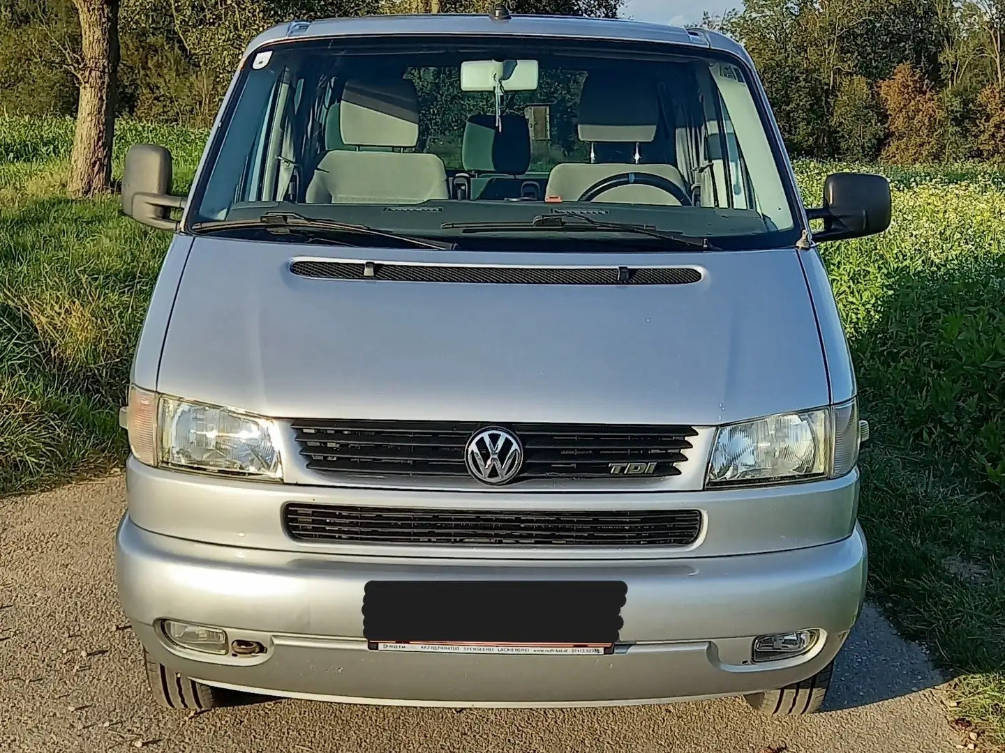 Volkswagen T4 Caravelle Caravelle 2-3-3 Comfort Ed. 2,5 TDI Gris - 2