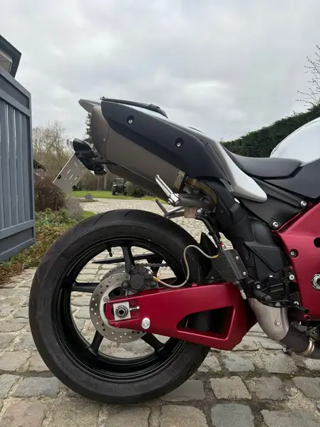 Yamaha YZF-R1 - foto 8