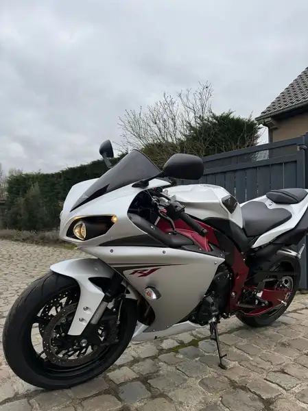Yamaha YZF-R1 - foto 7