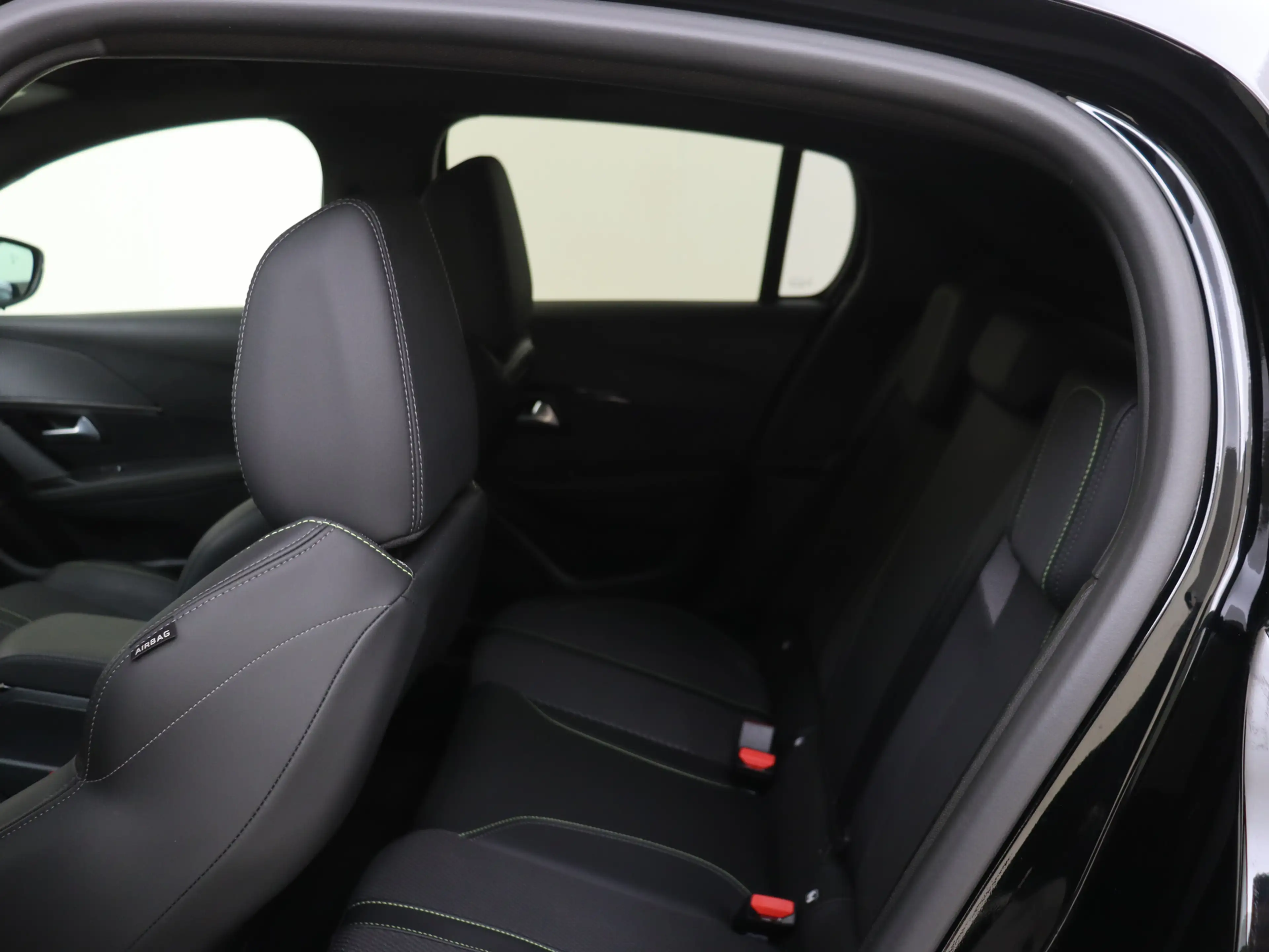 Peugeot 208 1.2 Hybrid 145PK e-DCS6 GT Navigatie | Mild Hybrid — photo 12