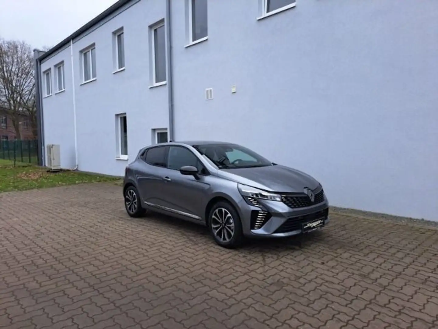 Renault Clio V 1.6 Full Hybrid 145 Techno, GJR, Sitzheiz Grau - 2