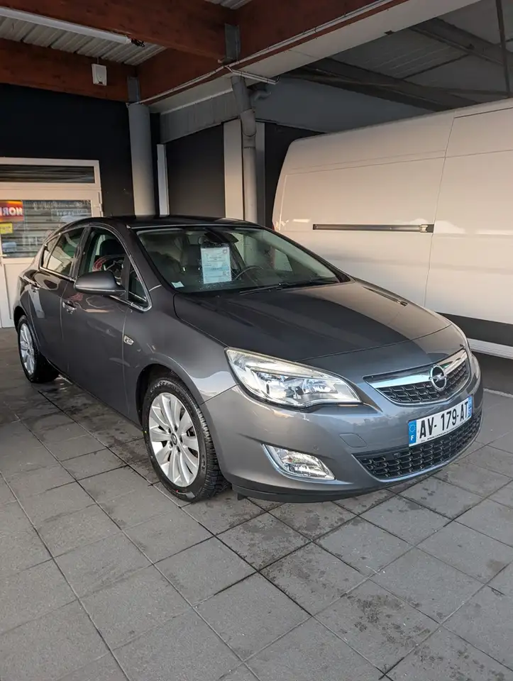 Opel Astra 1.7 CDTI110 COSMO ECOF 5P