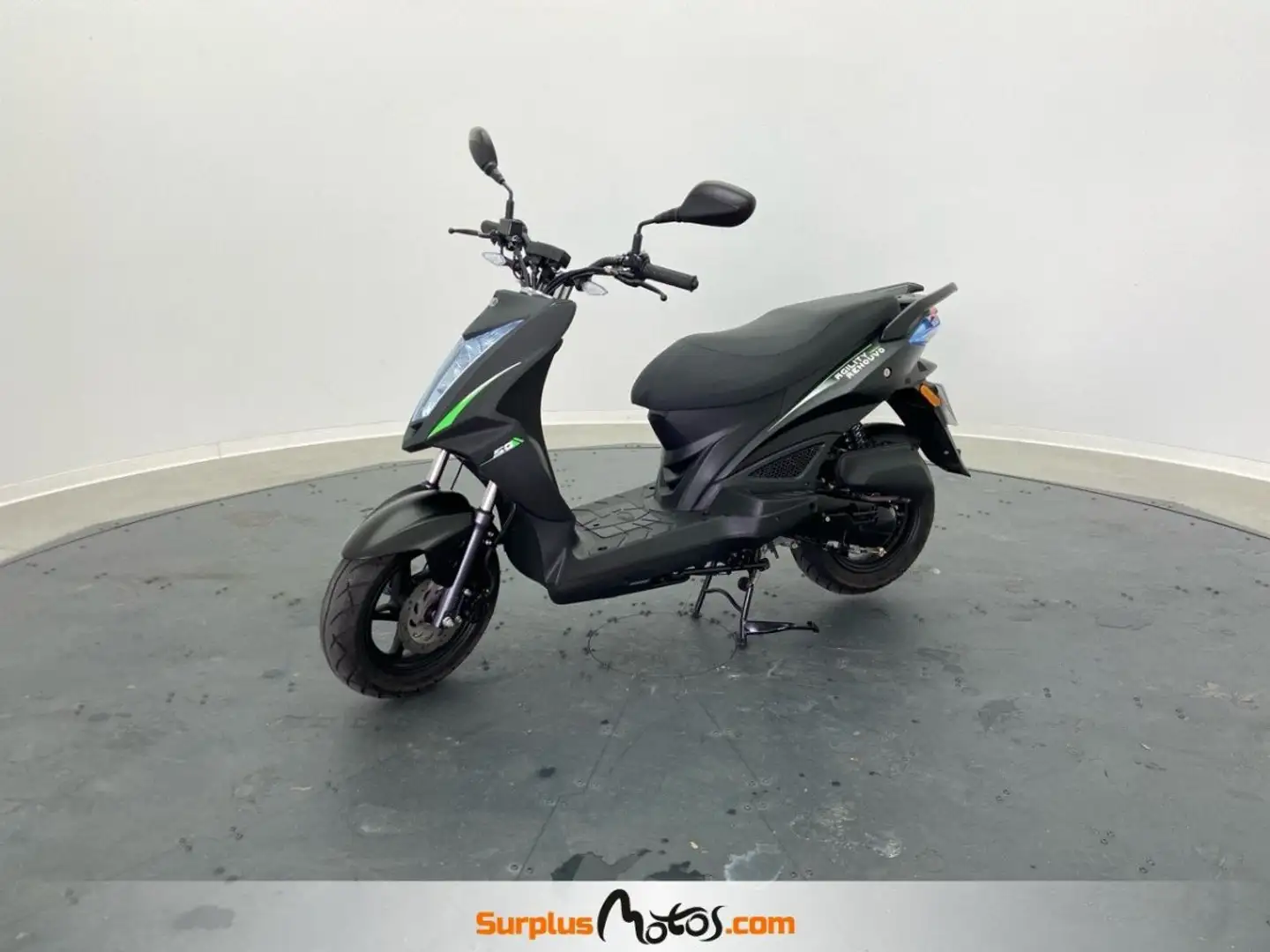 Kymco Agility 50 NAKED RENOUVO Zwart - 1
