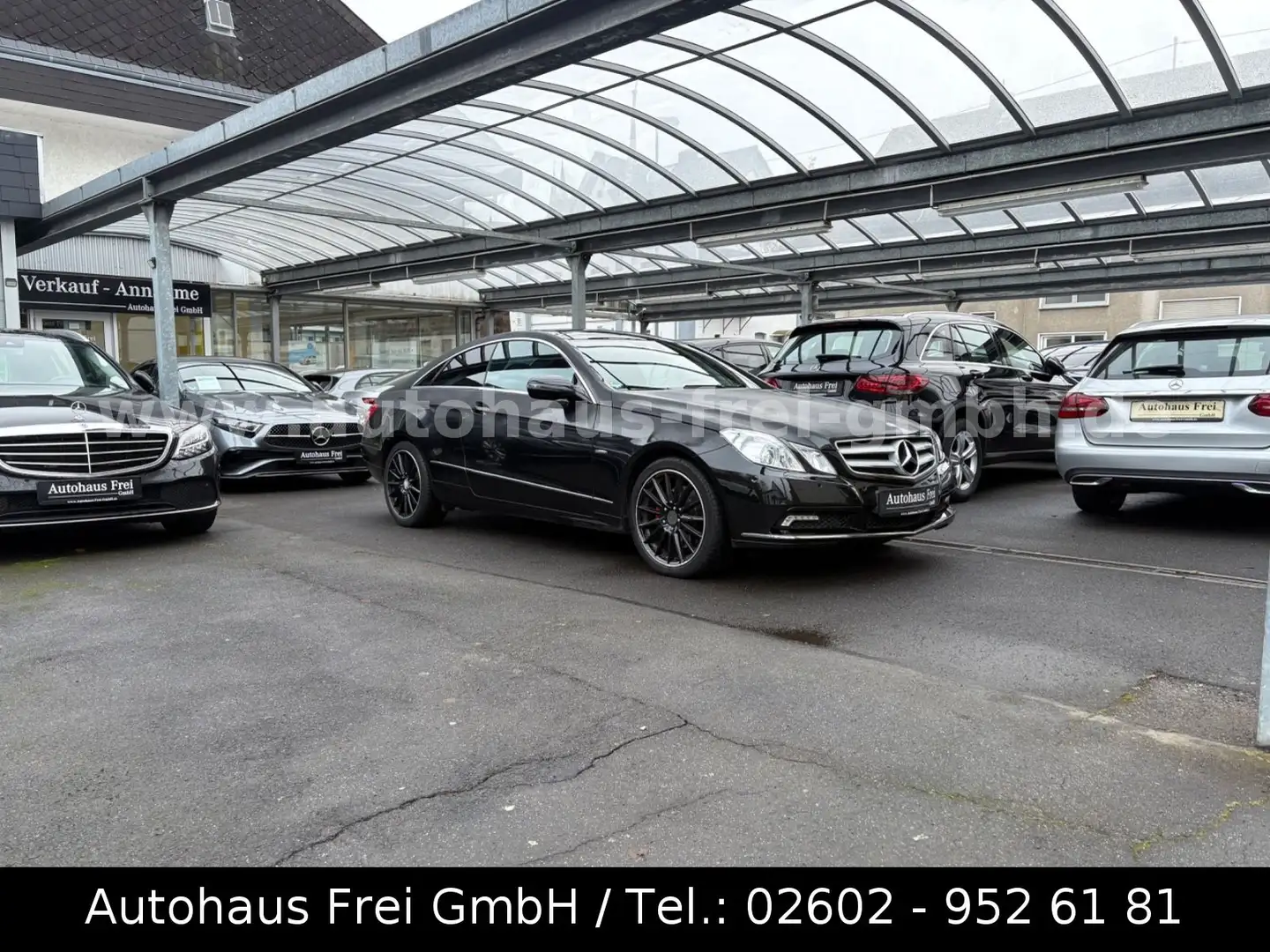 Mercedes-Benz E 350 CGI BE*1-HAND*MEMORY*PANO*NAVI*LEDER*SITZH Noir - 2