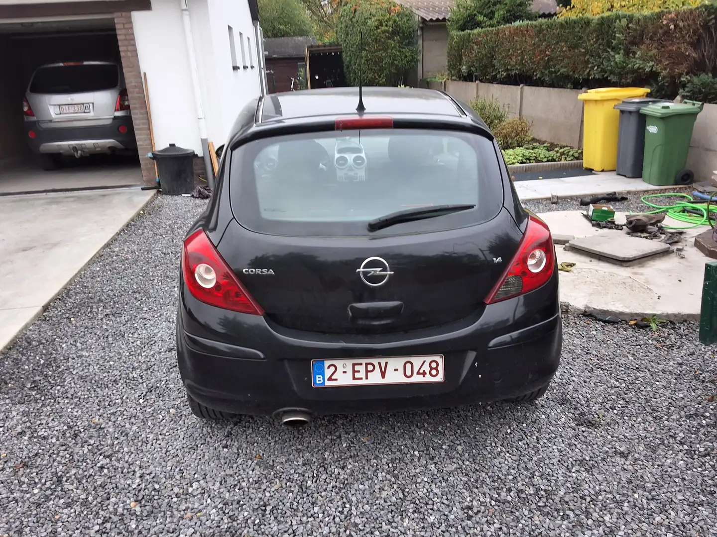 Opel Corsa Corsa 1.4 16V Sport Zwart - 1
