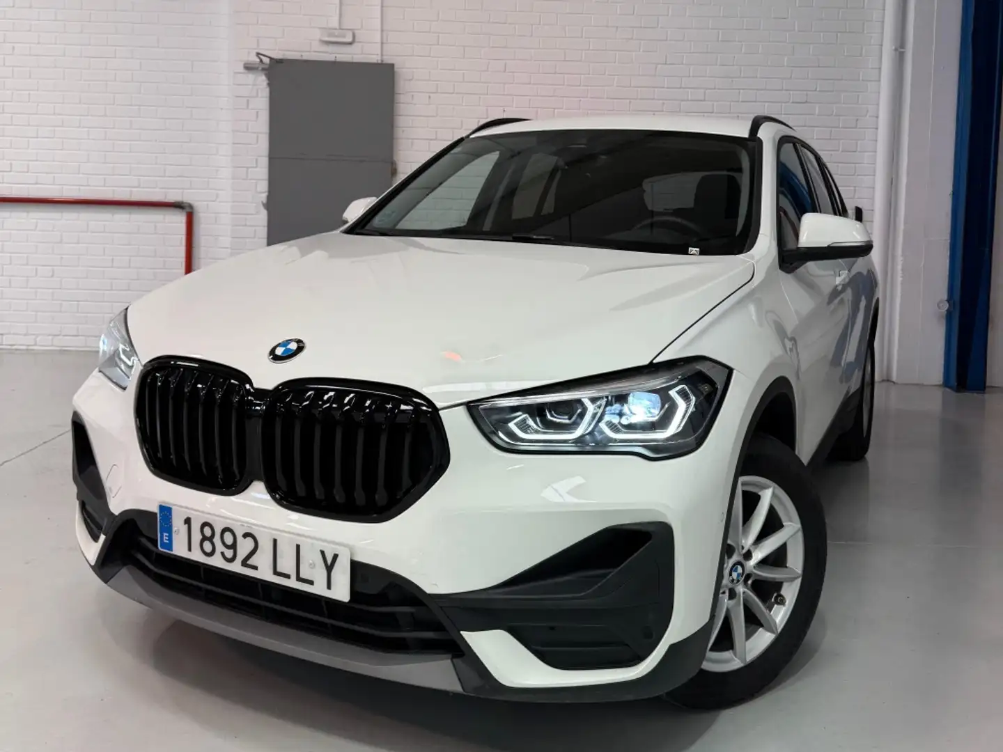 BMW X1 sDrive 16d Blanco - 1