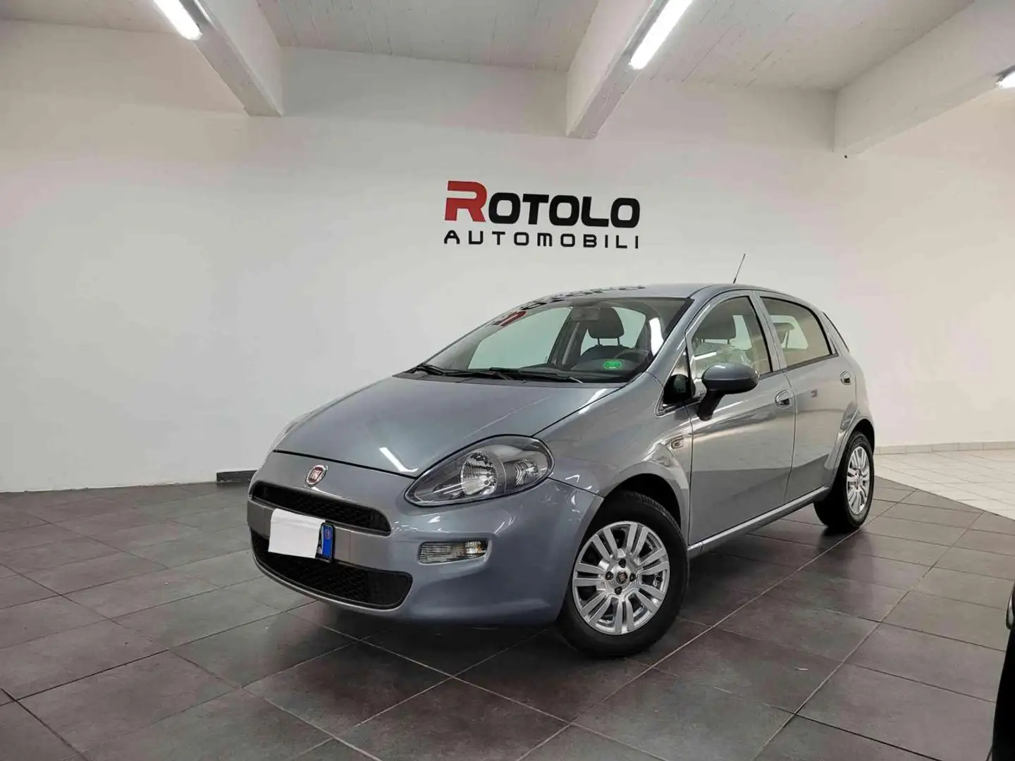 Fiat Punto Evo 1.4 5 porte S&S Active Grijs - 1