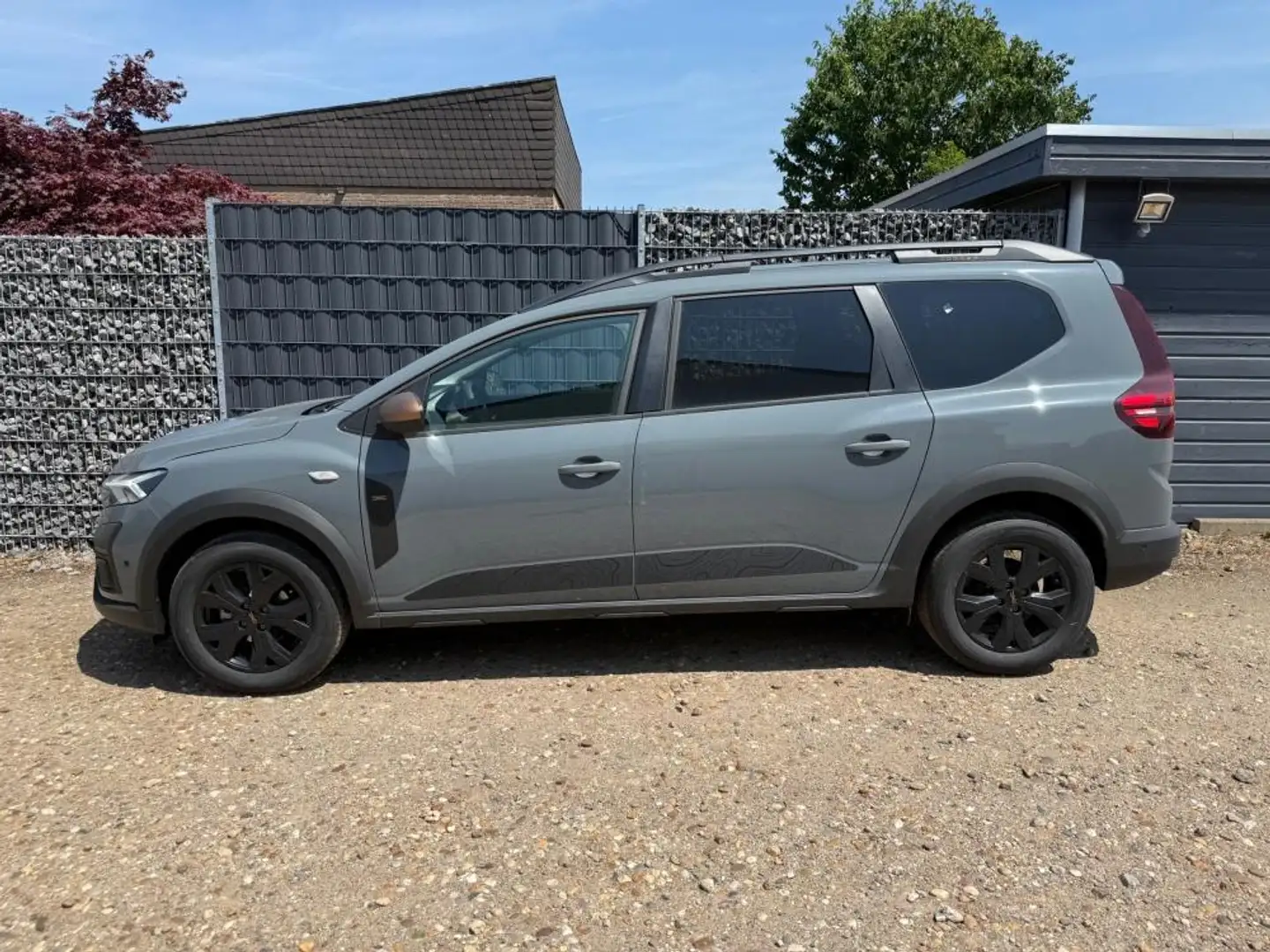 Dacia Jogger TCE 110 Extreme Keyless Totwinkel SHZ 81 kW (11... - 2