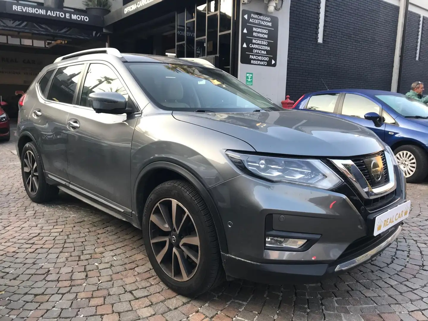 Nissan X-Trail X-Trail 1.6 dci Tekna 2wd Grau - 2
