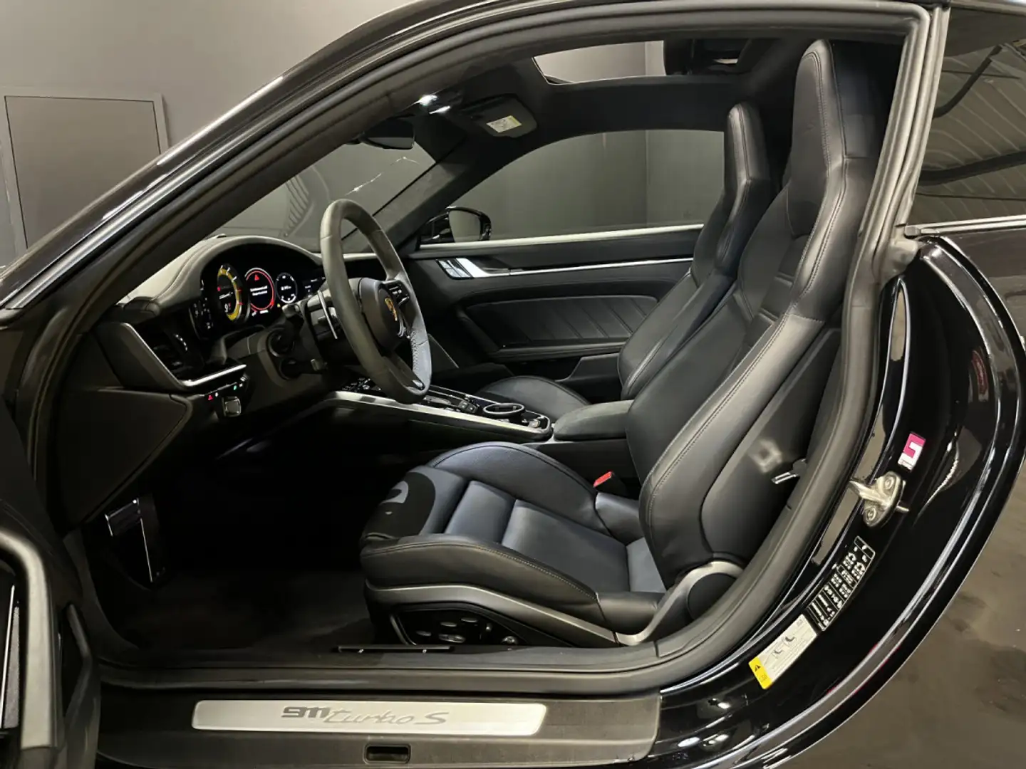 Porsche 992 911/992 TURBO S/360°/SCHIEBED/21/AKRAPOVIC AUSP Noir - 2