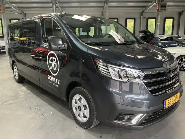 Renault Trafic 2.0 dCi Passenger L2H1 9Seats