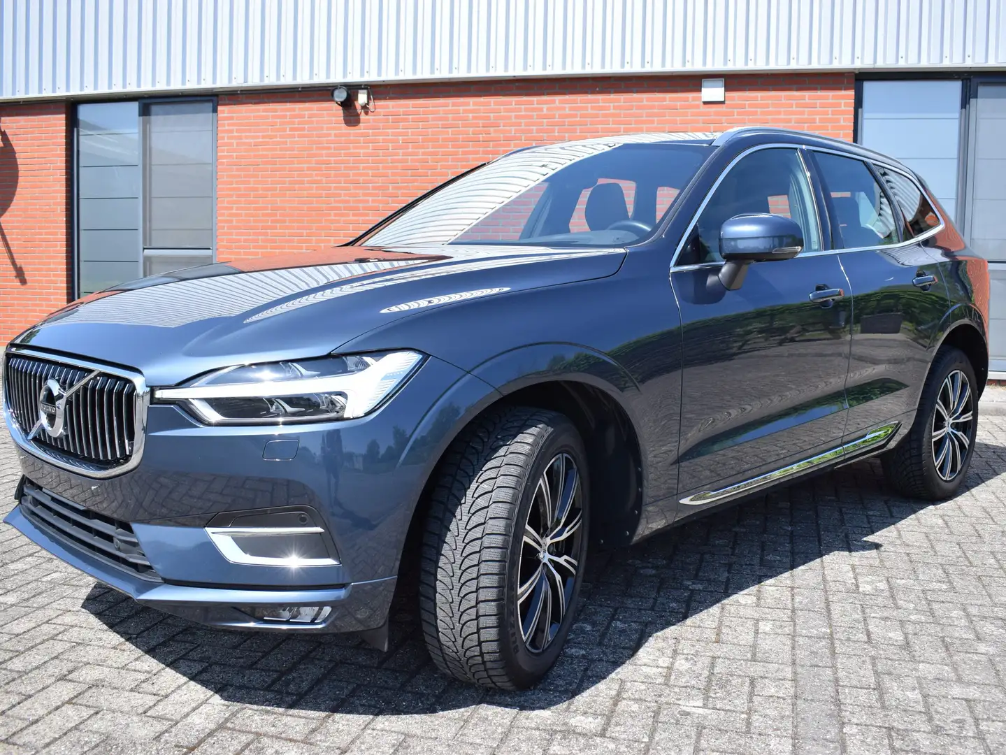 Volvo XC60 2.0 D3 Inscription AdBlue Bleu - 2