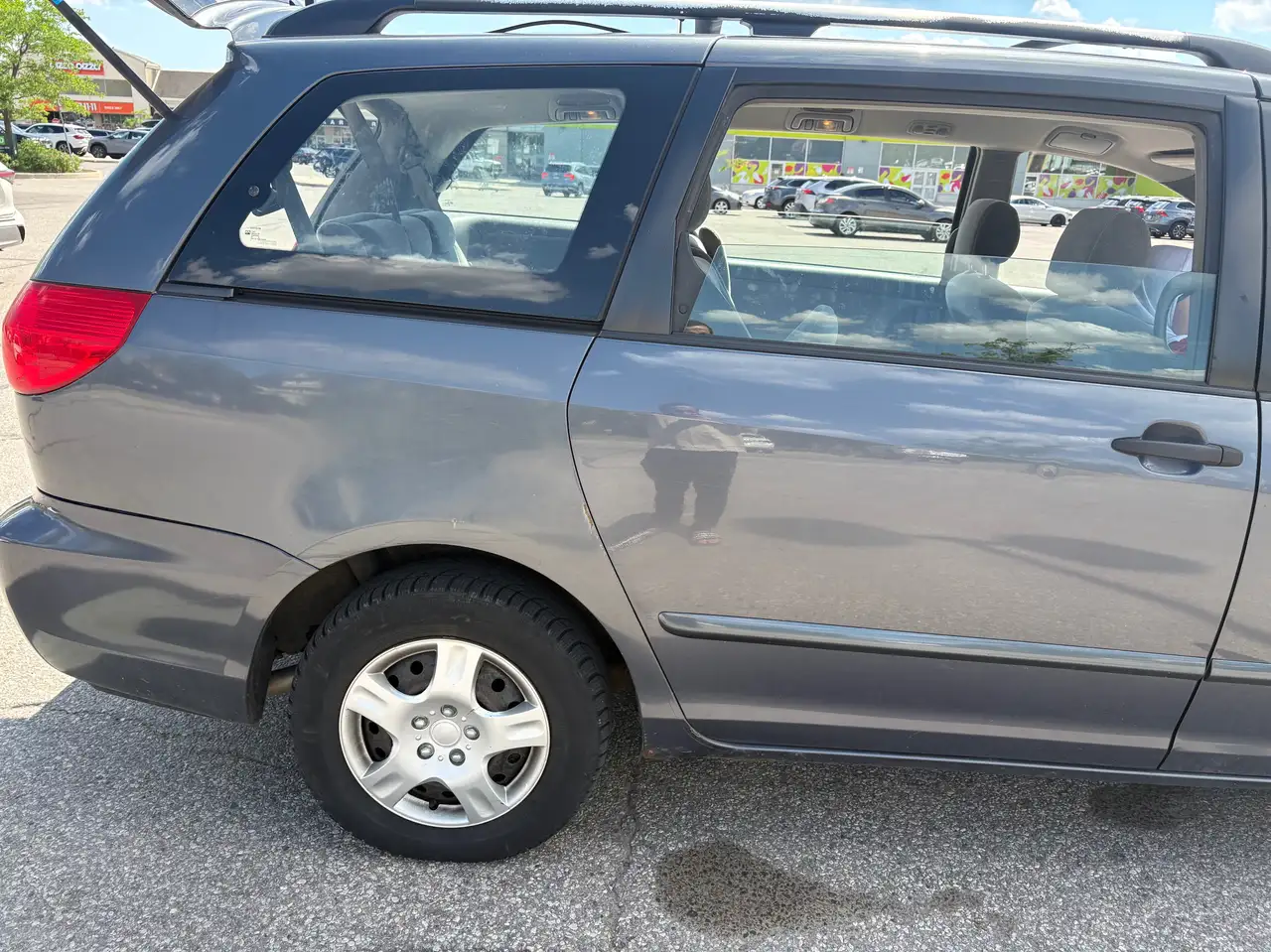 Toyota Sienna photo Toyota Sienna