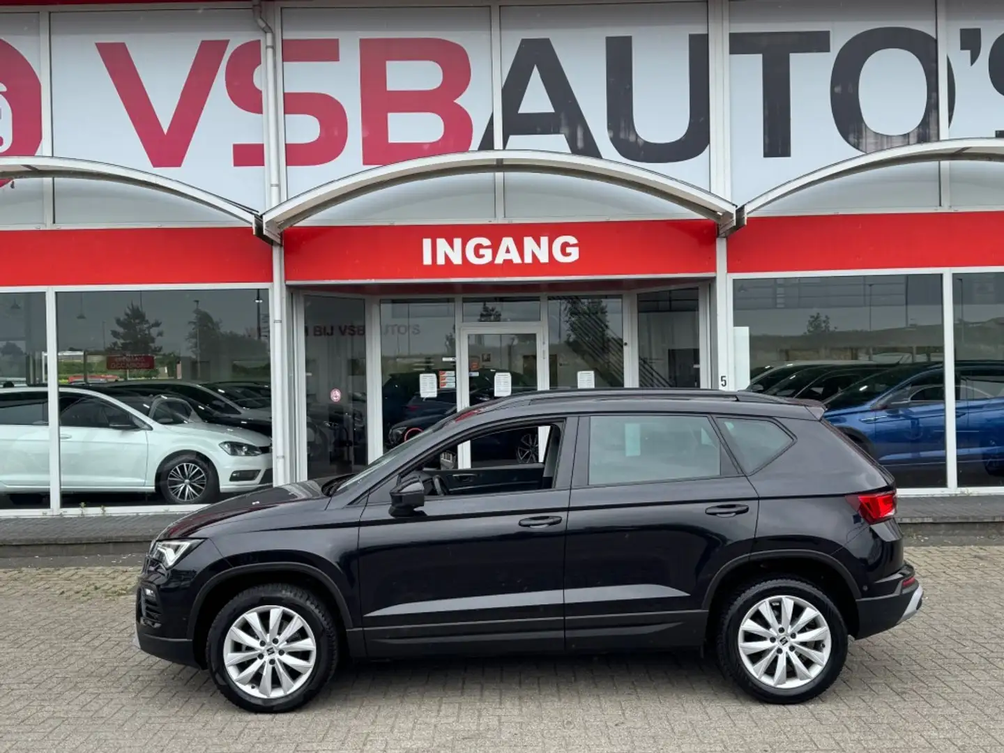 SEAT Ateca 1.0 TSI LED AIRCO LMV NAVI CARPLAY LMV Zwart - 2