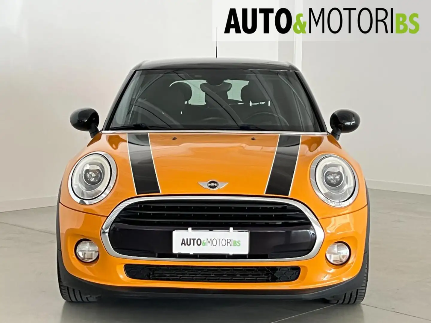 MINI Cooper 1.5 Cooper Hype 5 porte Orange - 2