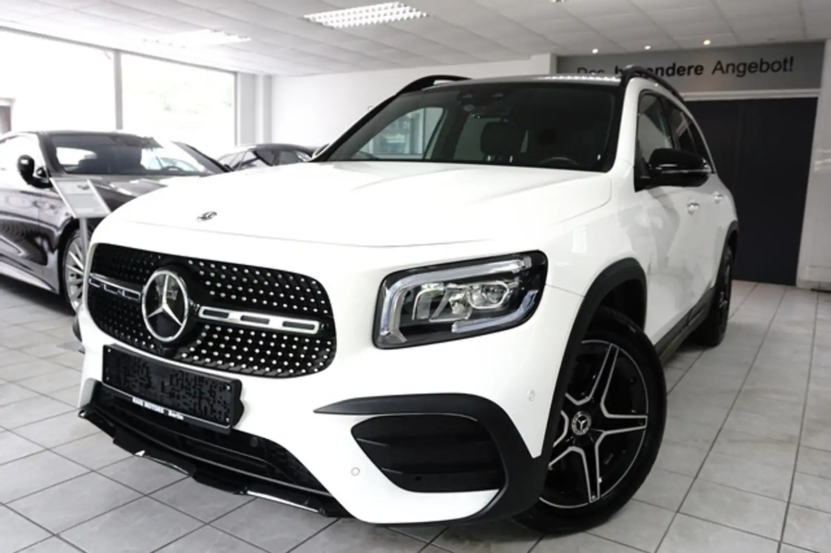 Mercedes-Benz GLB 250 4M AMG NIGHT DISTRONIC 360° BURMES. PANO White - 2