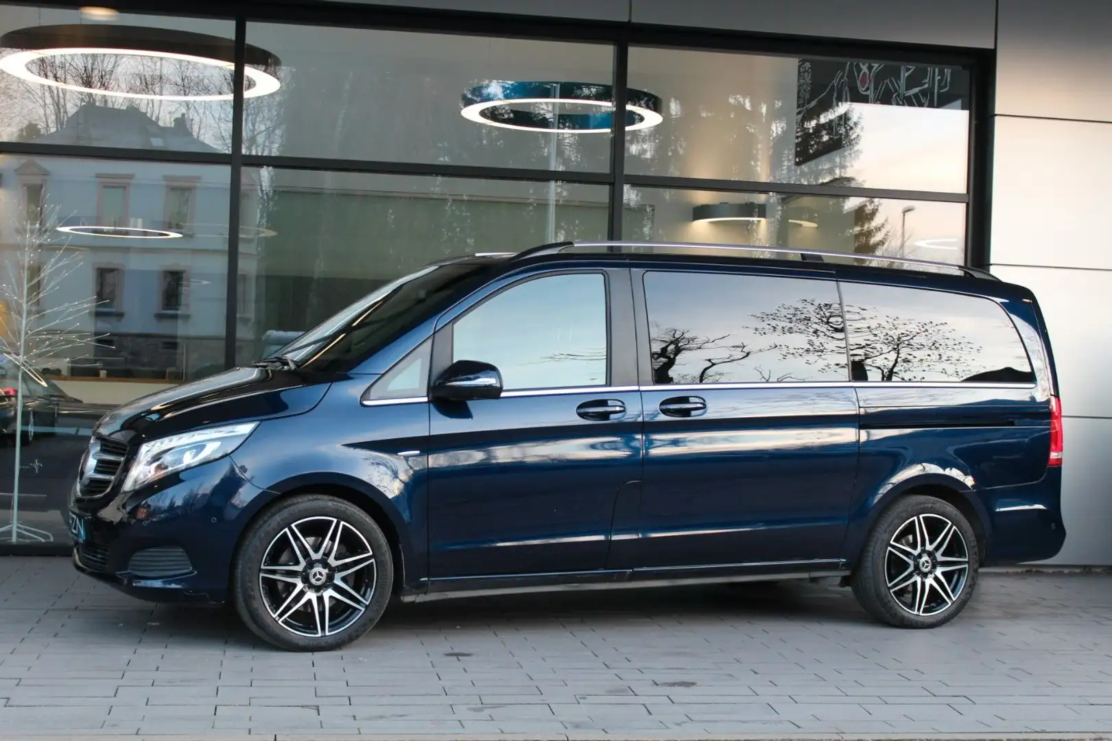 Mercedes-Benz V 250 lang AVANTGARDE EDITION 8-Sitzer Blau - 1