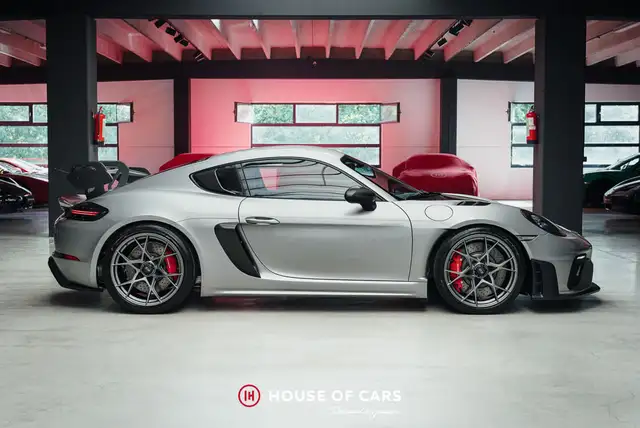 Porsche Cayman view 5