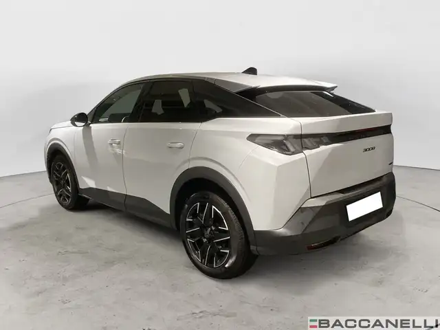 Peugeot 3008 view 2