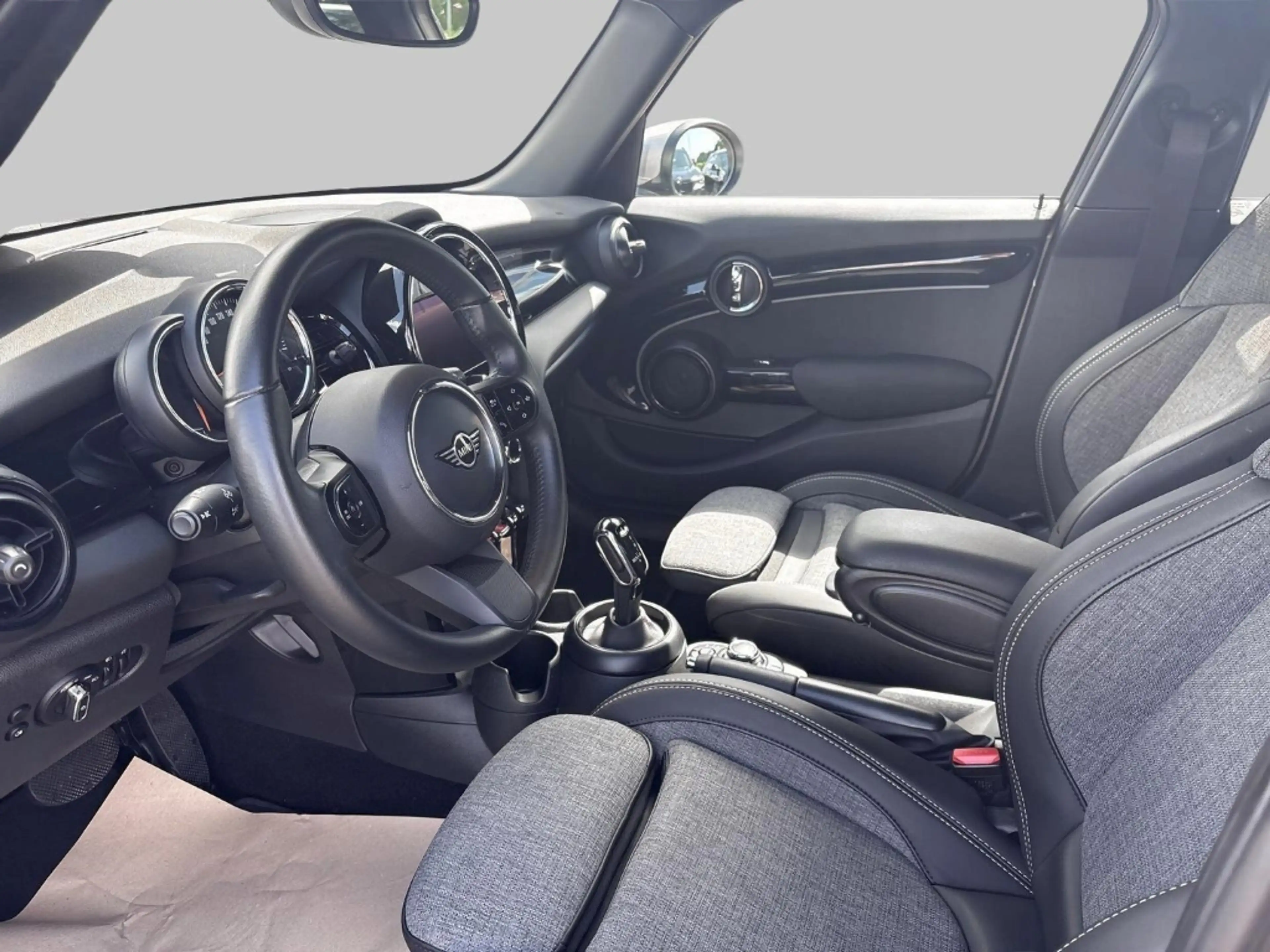MINI One 5-Türer Navi Digitales Cockpit LED Apple CarPlay M — photo 9