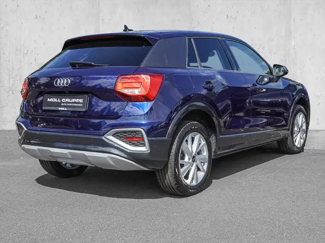 Audi Q2 view 4